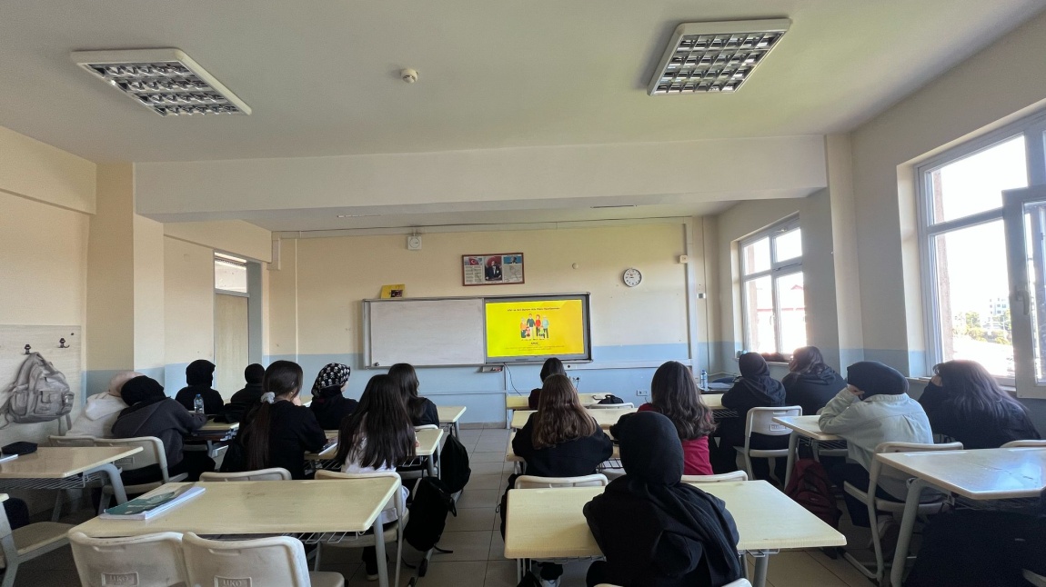 İl Milli Eğitim müdürlüğü tarafından 23 Nisan 2025 tarihinde ilimizde meydana gelen depremin ardından afet bilincini arttırmak için okulumuzda ilk ders 